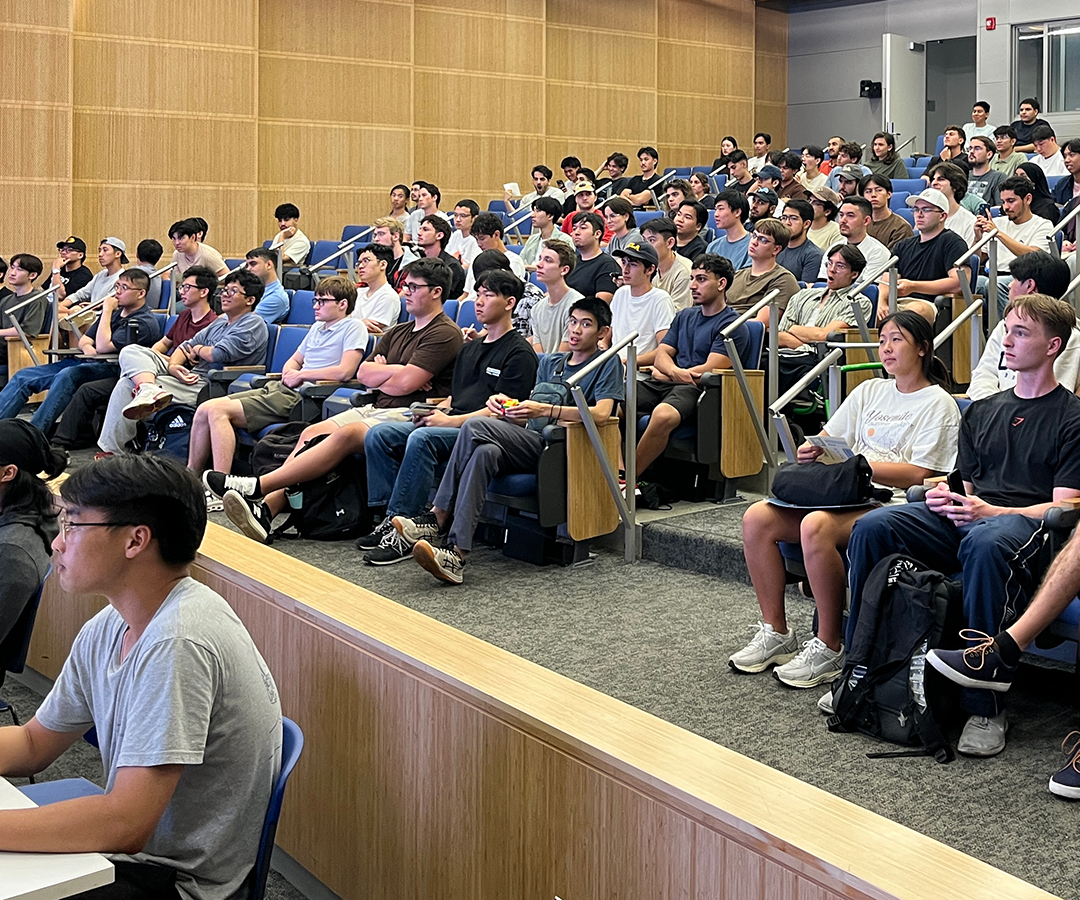 Transfer students attend orientation in Mong Auditorium