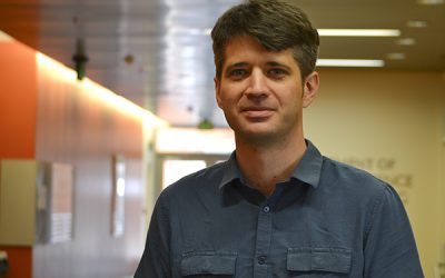 Materials science graduate student receives DOE research award