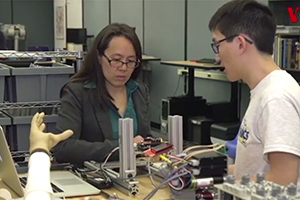 Robotics group featured in Voice of America’s Spanish Language site